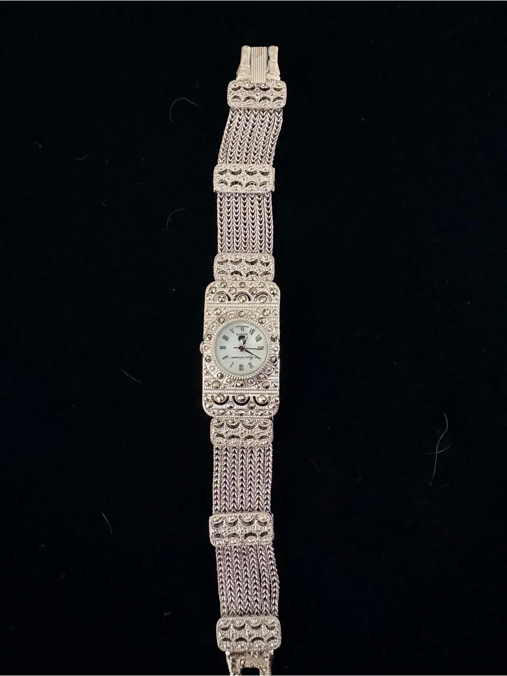 N/A elegant silver